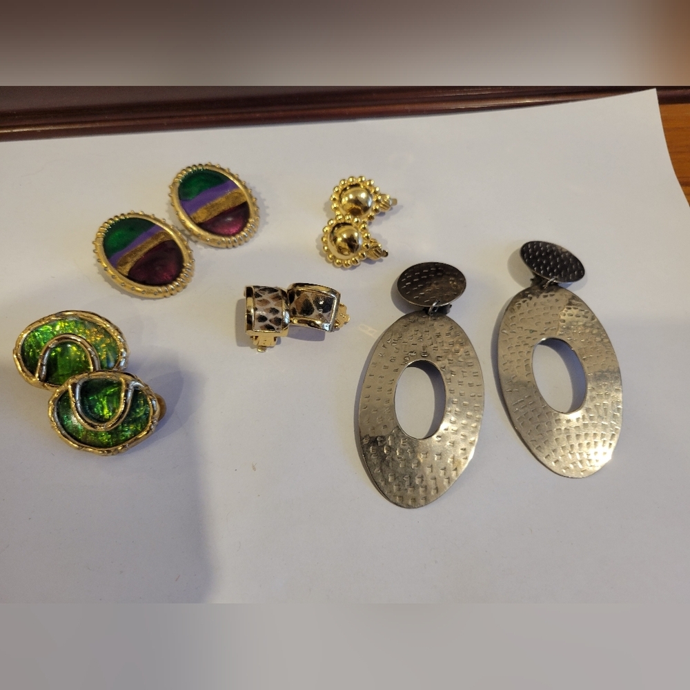 5 Pairs Vintage Clip On Earrings